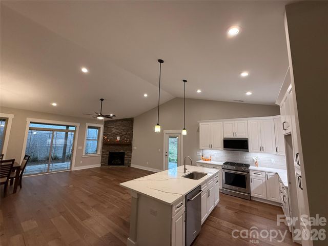 16 Craftsman Overlook Ridge 27, Arden, NC 28704