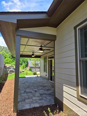 16 Craftsman Overlook Ridge 27, Arden, NC 28704