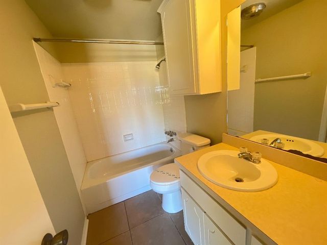 2126 NW 118th Street, Oklahoma City, OK 73120