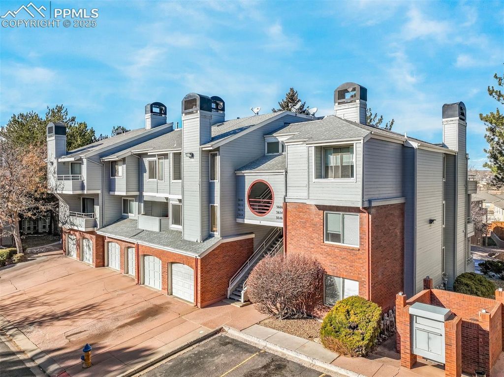 3664 Iguana Drive, Colorado Springs, CO 80910 — photo 2