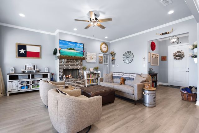 18341 Timber Oaks Drive, Lindale, TX 75771