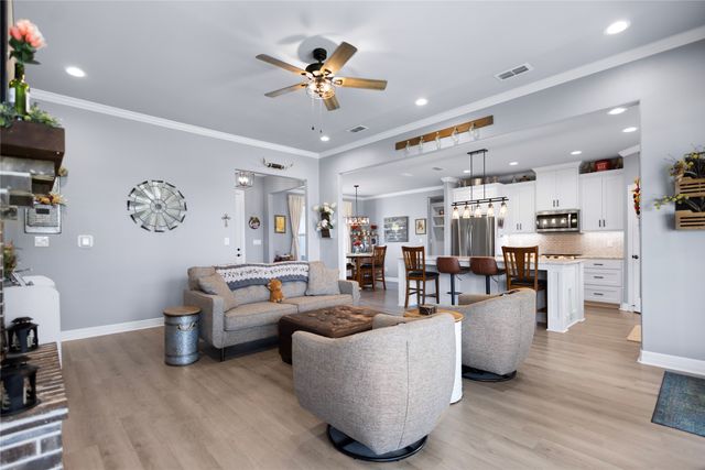 18341 Timber Oaks Drive, Lindale, TX 75771