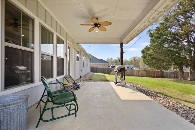 18341 Timber Oaks Drive, Lindale, TX 75771