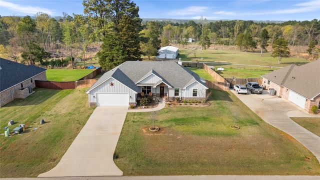 18341 Timber Oaks Drive, Lindale, TX 75771