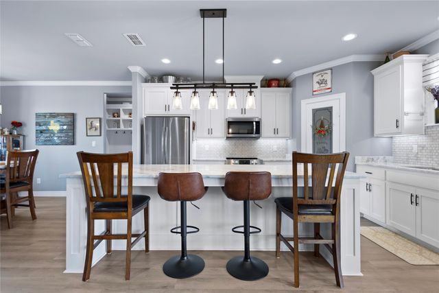 18341 Timber Oaks Drive, Lindale, TX 75771