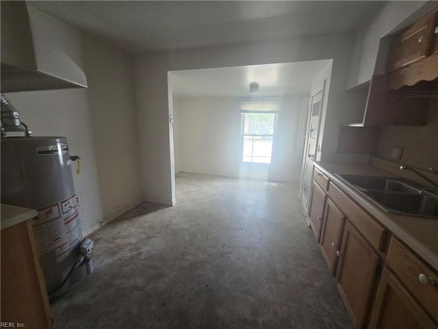 1400 Victory BLVD, Portsmouth, VA 23702