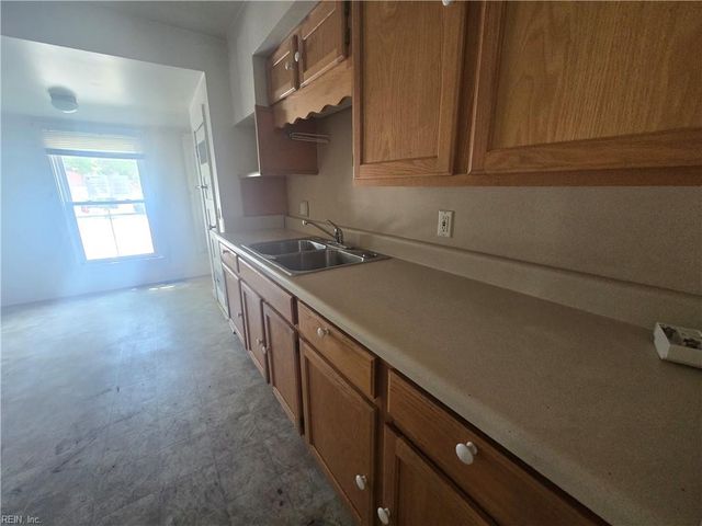 1400 Victory BLVD, Portsmouth, VA 23702