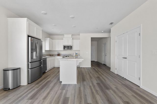 1317 River Run Cir, Ione, CA 95640