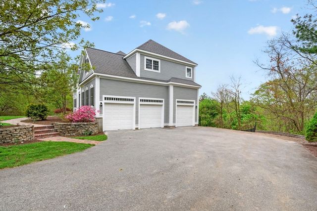 19 Estabrook Ln, Berlin, MA 01503