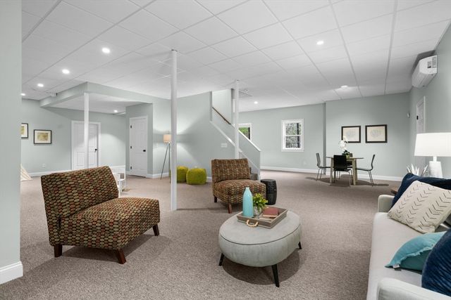 19 Estabrook Ln, Berlin, MA 01503