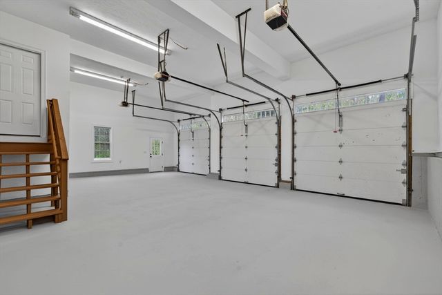 19 Estabrook Ln, Berlin, MA 01503