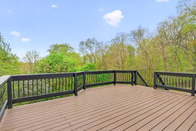 19 Estabrook Ln, Berlin, MA 01503