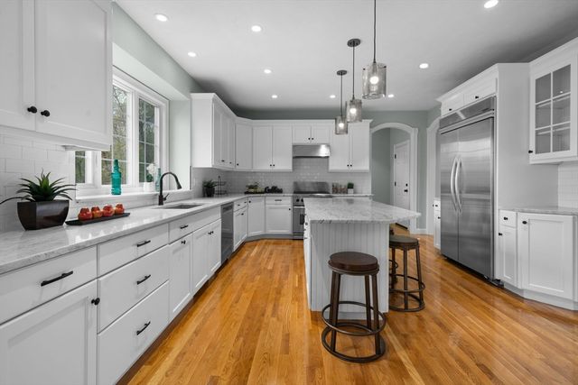 19 Estabrook Ln, Berlin, MA 01503