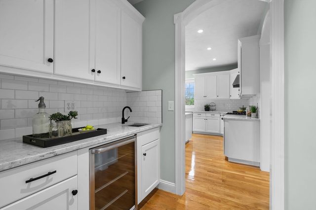 19 Estabrook Ln, Berlin, MA 01503