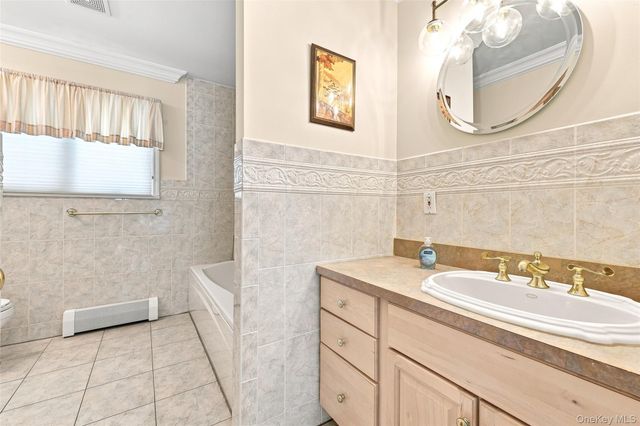 5315 Overbrook Street, Douglaston, NY 11362