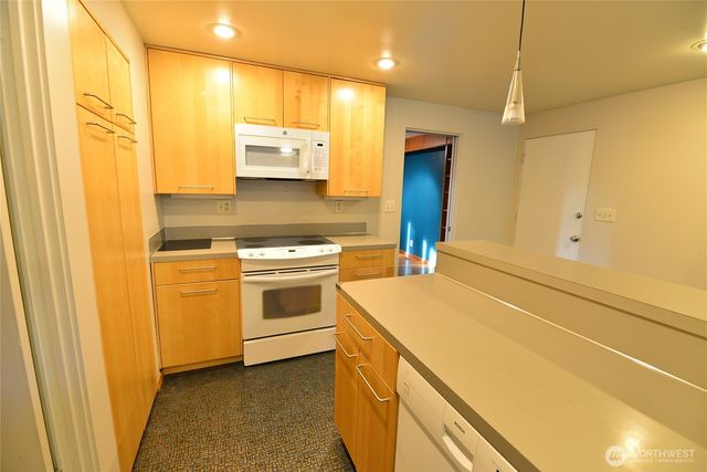 2228 Merchant, Everett, WA 98208