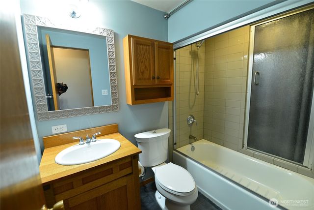 2228 Merchant, Everett, WA 98208