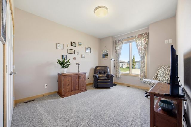 3878 3rd Street E, West Fargo, ND 58078