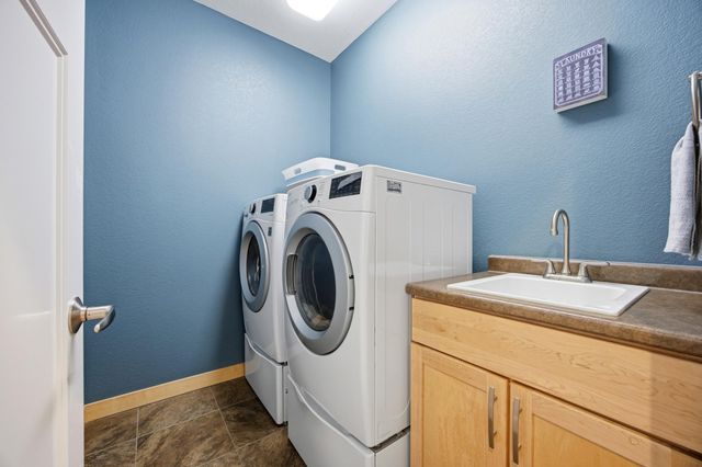 3878 3rd Street E, West Fargo, ND 58078