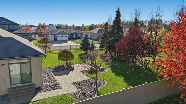 3878 3rd Street E, West Fargo, ND 58078