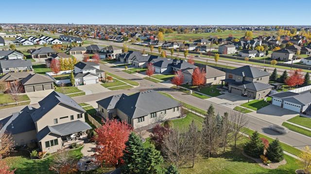 3878 3rd Street E, West Fargo, ND 58078