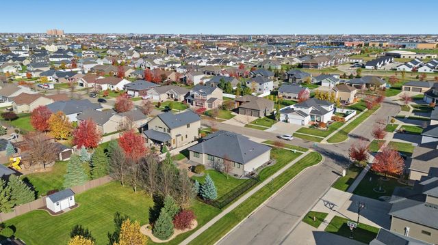 3878 3rd Street E, West Fargo, ND 58078