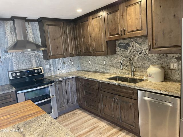 3511 E GREENWAY Lane, Phoenix, AZ 85032