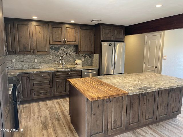 3511 E GREENWAY Lane, Phoenix, AZ 85032