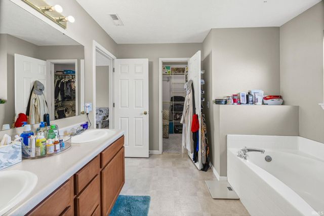 1044 Roxboro Street, West Lafayette, IN 47906