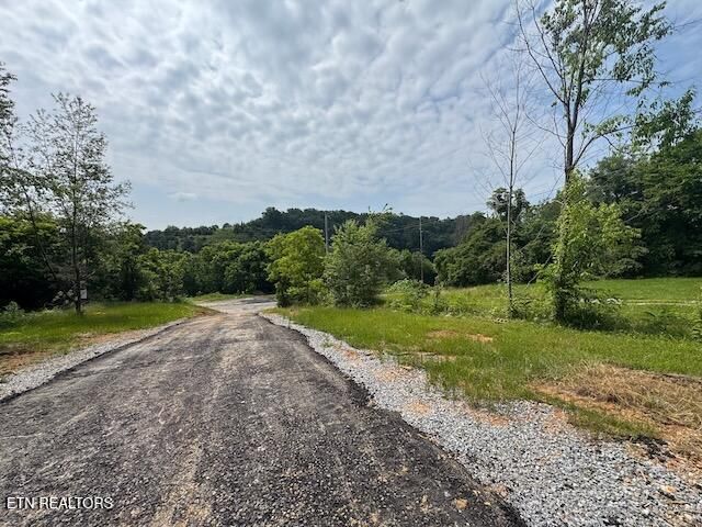 7615 Snapps Ferry Rd, Chuckey, TN 37641