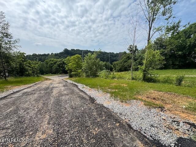7615 Snapps Ferry Rd, Chuckey, TN 37641