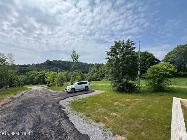 7615 Snapps Ferry Rd, Chuckey, TN 37641