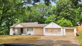 1686 ALTA VISTA DR, Memphis, TN 38127