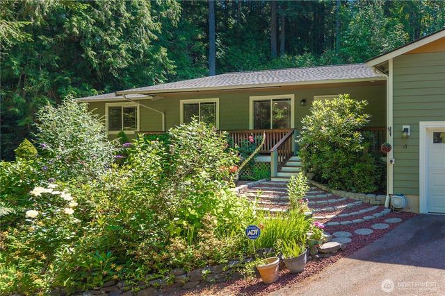 17118 S Vaughn Road NW, Vaughn, WA 98394