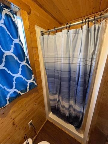 1 North Ridge Road, Rockingham, VT 05101