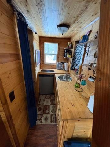 1 North Ridge Road, Rockingham, VT 05101
