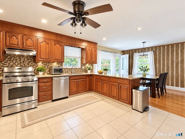 4280 Madison Avenue, Trumbull, CT 06611