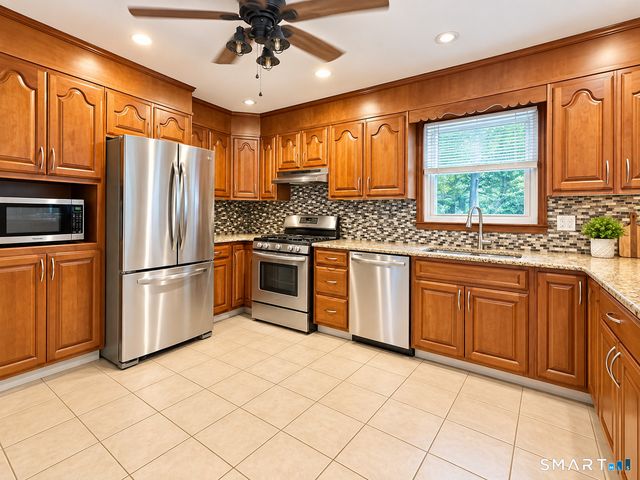 4280 Madison Avenue, Trumbull, CT 06611