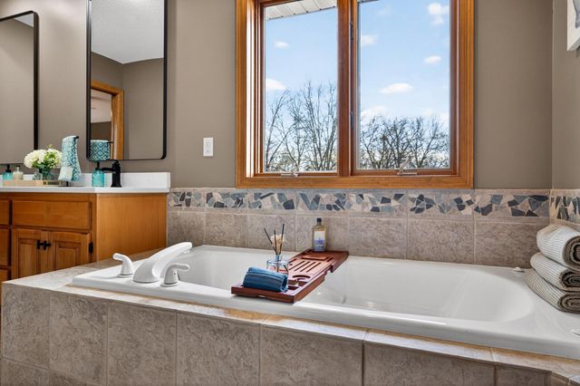 13746 Shenandoah Street NE, Ham Lake, MN 55304