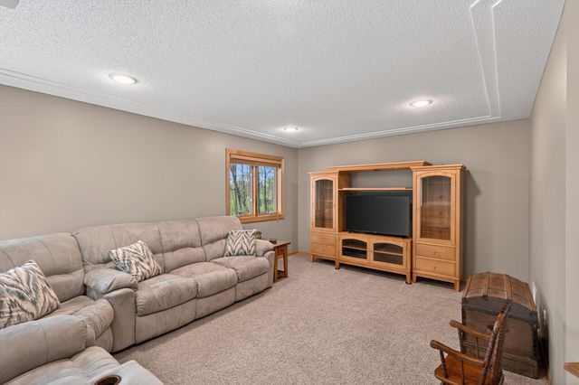 13746 Shenandoah Street NE, Ham Lake, MN 55304