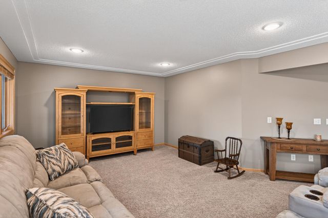 13746 Shenandoah Street NE, Ham Lake, MN 55304