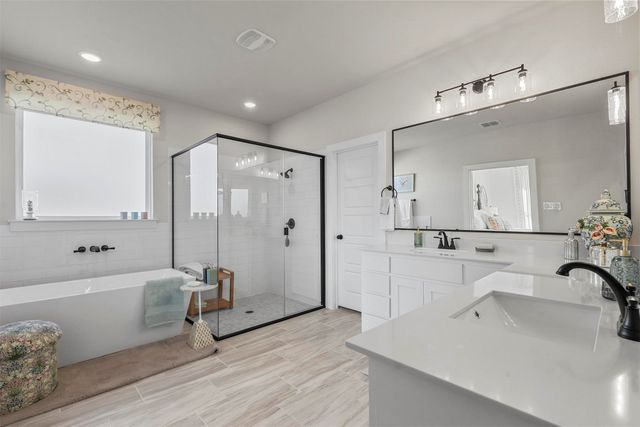 317 Skeen Peak, Springtown, TX 76082