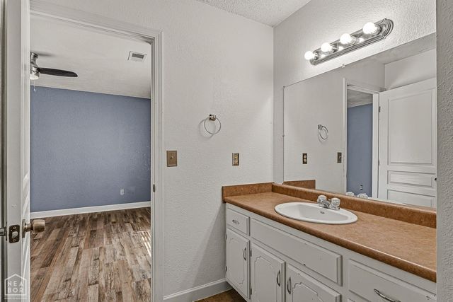 2011 Timberridge, Jonesboro, AR 72401