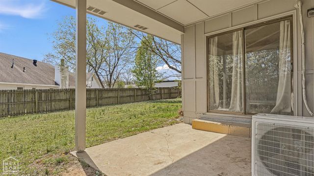 2011 Timberridge, Jonesboro, AR 72401