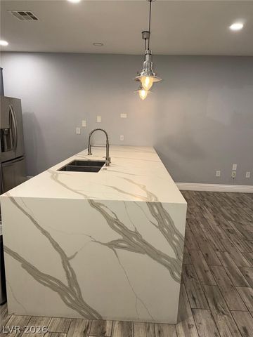 10549 WINTER GRASS Drive, Las Vegas, NV 89135