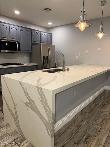 10549 WINTER GRASS Drive, Las Vegas, NV 89135