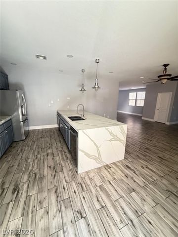 10549 WINTER GRASS Drive, Las Vegas, NV 89135