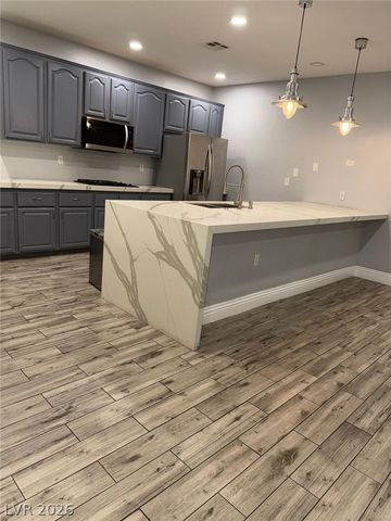 10549 WINTER GRASS Drive, Las Vegas, NV 89135