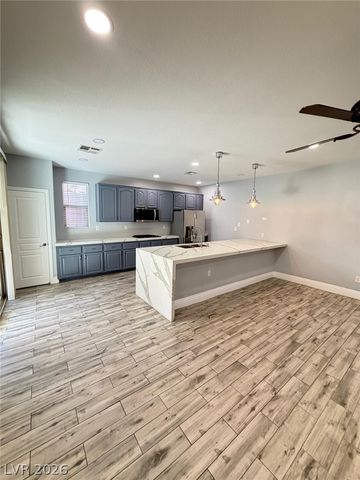 10549 WINTER GRASS Drive, Las Vegas, NV 89135