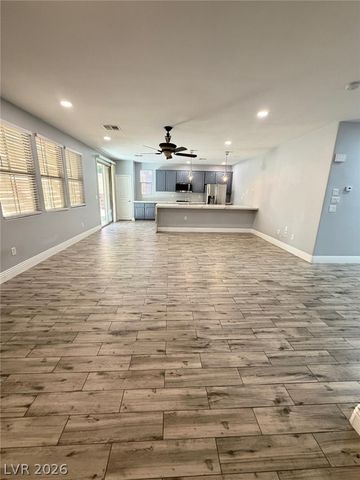 10549 WINTER GRASS Drive, Las Vegas, NV 89135